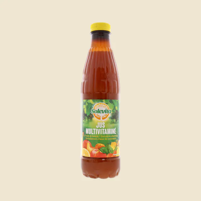 Jus multifruits à base de jus de fruits concentré