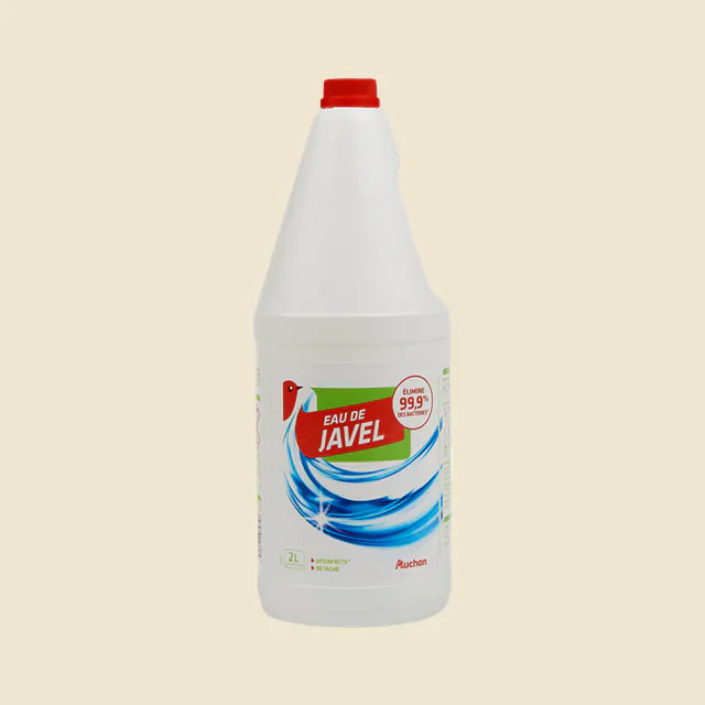 Eau de javel diluée 2.6% de chlore actif.