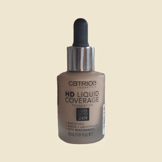 Catrice HD 002 Porcelain Beige Liquid Coverage Foundation