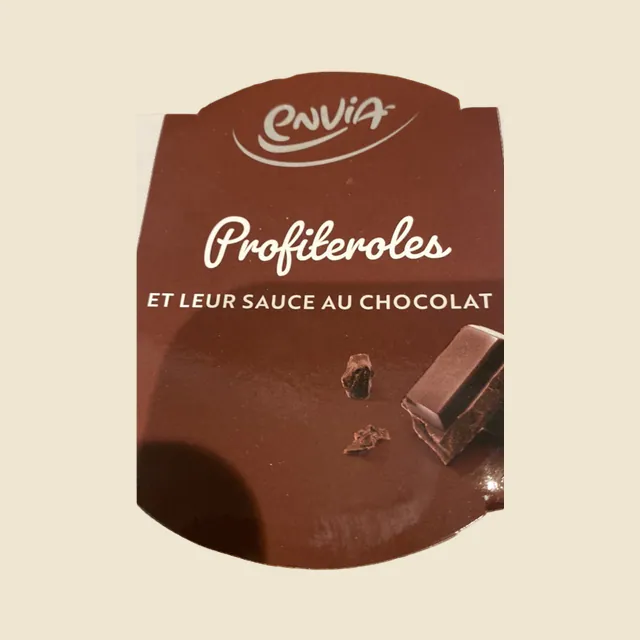 Profiteroles et leur sauce au chocolat