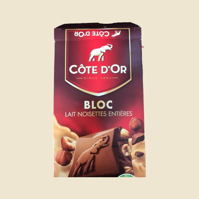 Bloc lait noisettes entières